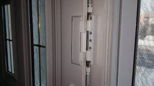 Securizarea usii de intrare